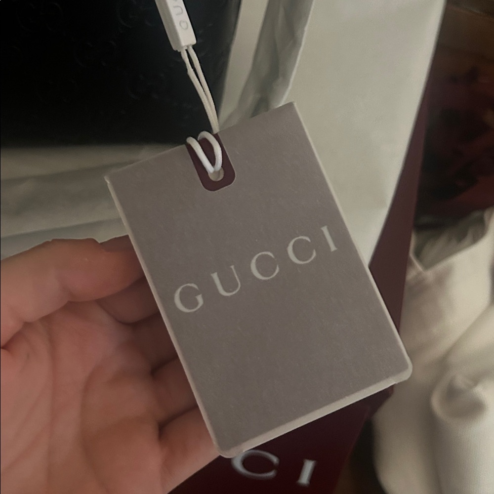 Gucci Black Textured Shoulder Bag - Picture 2 of 8